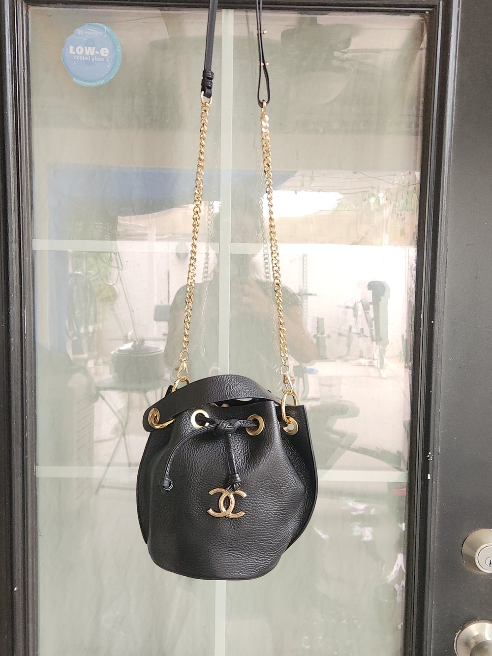 Black Leather Drawstring Bucket Bag with Chain Strap - Picture 4 of 10